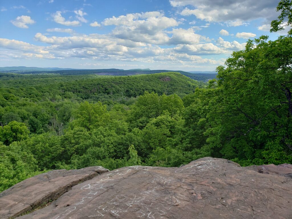 Rattle snake Cliff Pinnacle Rock